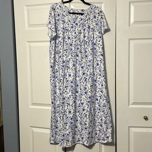 Womens night gown